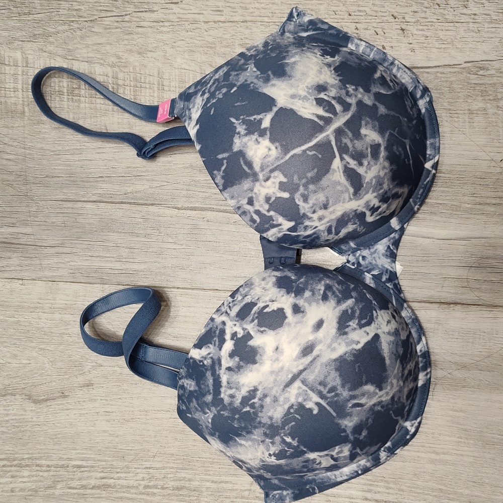 Victoria's Secret PINK Wear Everywhere Pushup 34D NWT
